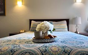 Athens Hotel & Suites